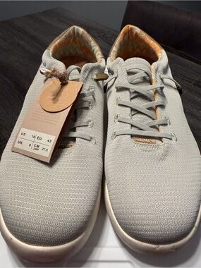 Hey Dude Men's Knit Lace-Up Sneakers - Light Gray with Tan Accents